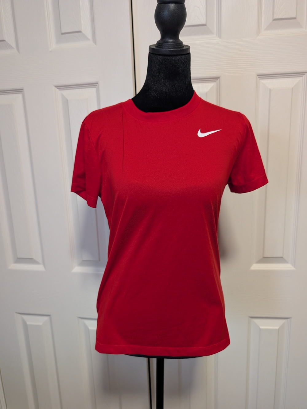 Nike Women’s Red Short Sleeve Athletic Tee with White Swoosh